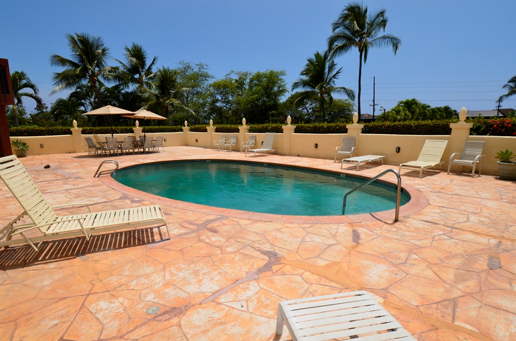 sweeming-pool